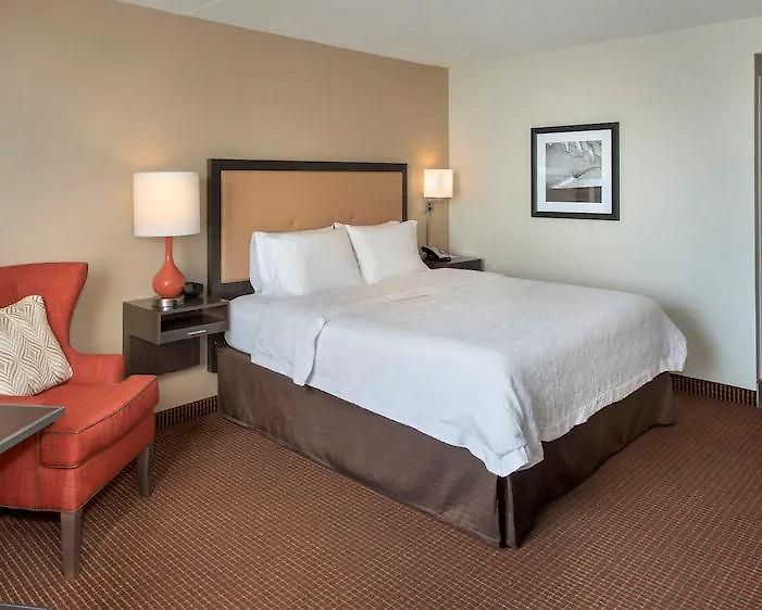Hampton Ny-jfk Hotel 3*