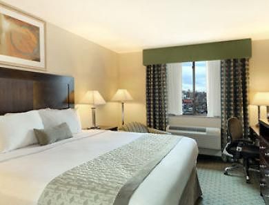 Hotel Hillcrest Near Jfk Airtrain 2*