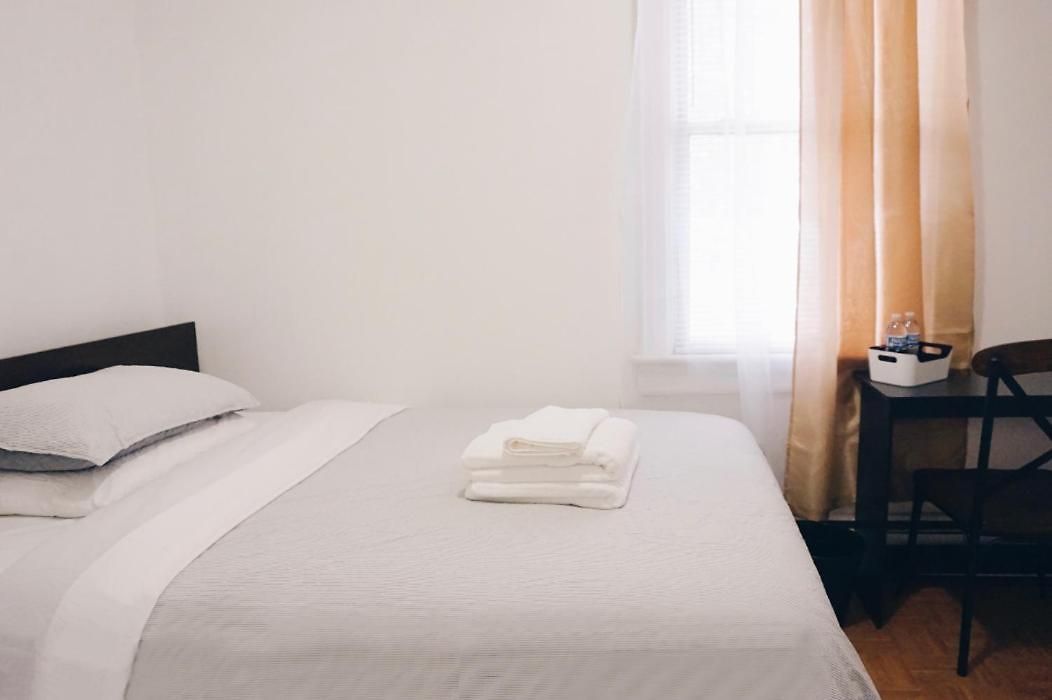 Guest house Your Nyc Base - Mins To Airport & Subway *