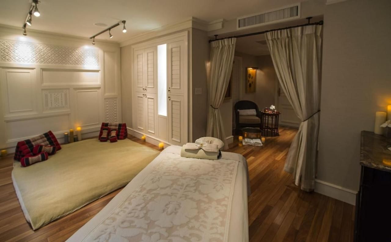 Hotel Plaza Athenee By Suiteness *