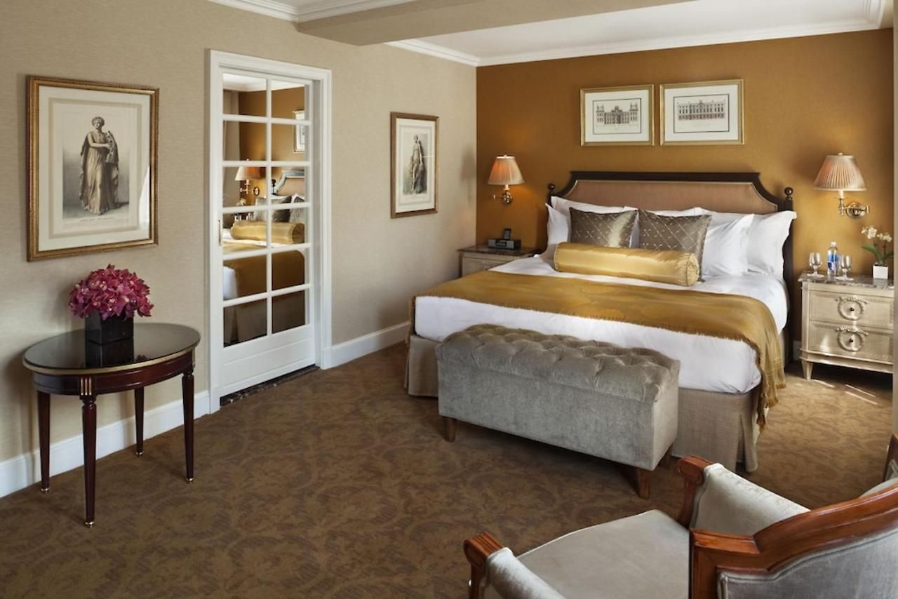 Hotel Plaza Athenee By Suiteness New York