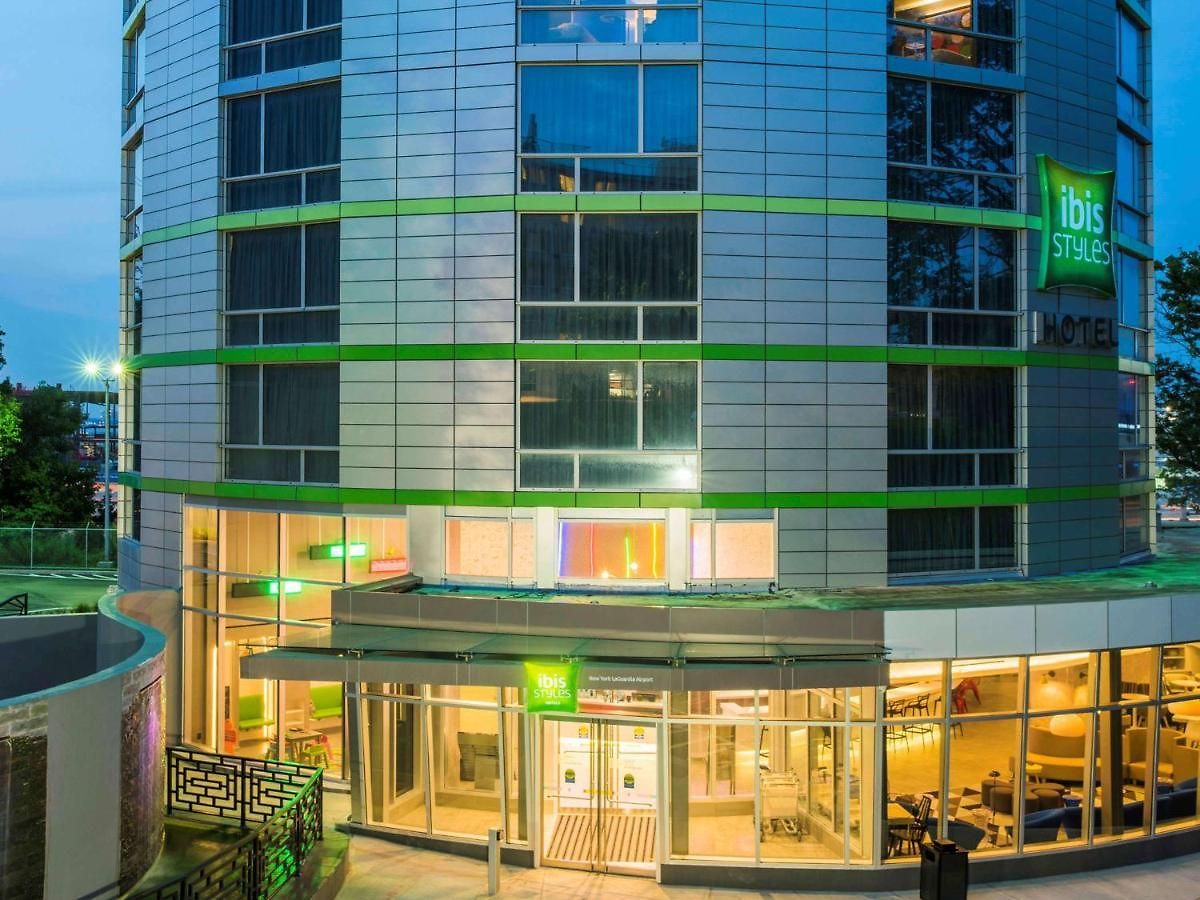 Hotel Ibis Styles Laguardia Airport 2*