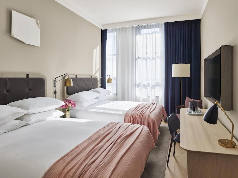 Hotel 11 Howard By Suiteness