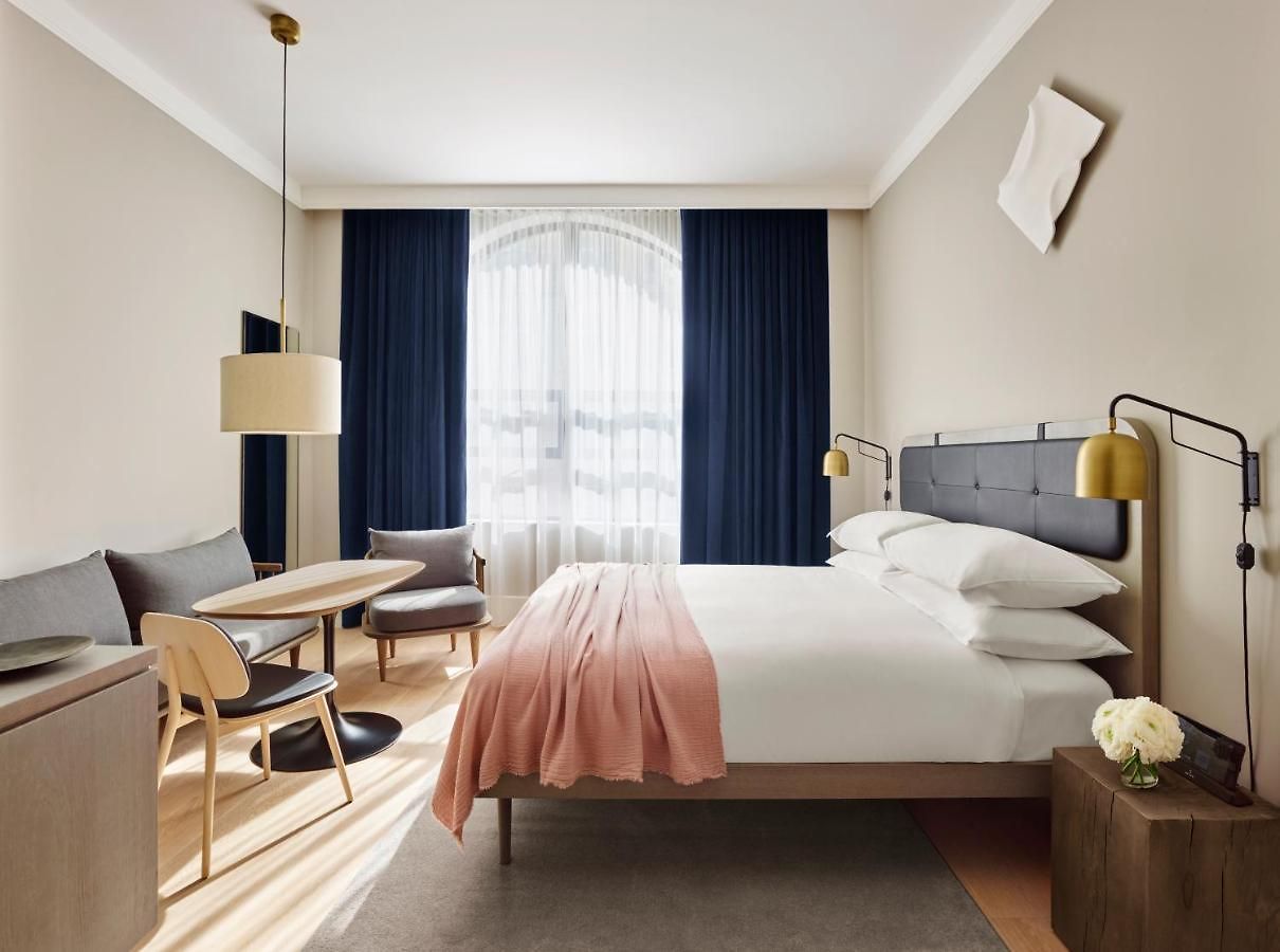 11 Howard By Suiteness