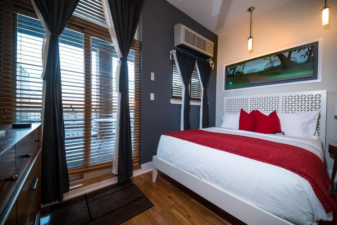 Henry Norman (adults Only) 4*