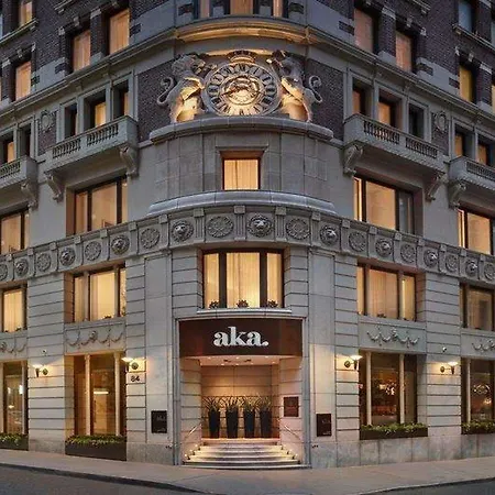 Aparthotel Aka Street 4*