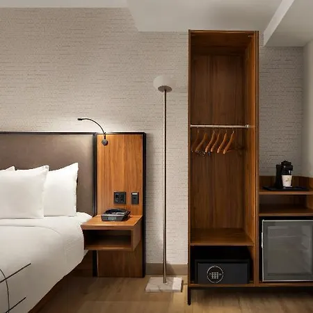 La Quinta By Wyndham Time Square South Hotel New York