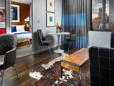 6 Columbus Park 4*