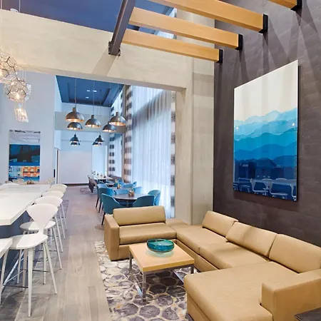 Hyatt Place Long Island Hotel