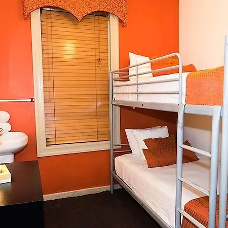 Hostel Royal Park