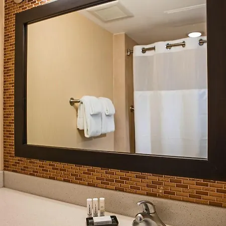 Courtyard By Marriott Manhattan / Soho Hotel 4*
