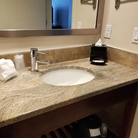 Lic Manhattan View Hotel