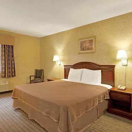 West Farms 2* New York