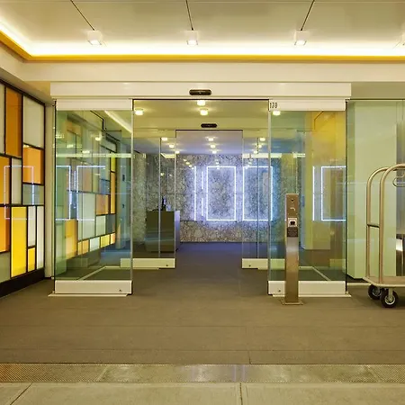 By Marriott Downtown Manhattan/world Trade Center Area 4*