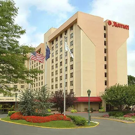 Laguardia Airport Marriott 4*