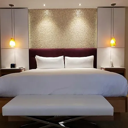 Concorde Hotel 4*