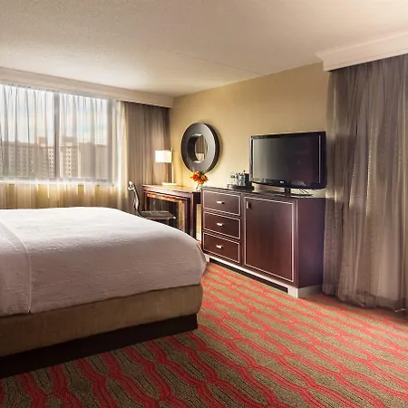 Doubletree By Hilton New York-laguardia Hotel 3*