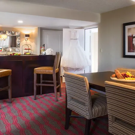 Doubletree By Hilton New York-laguardia Hotel 3*