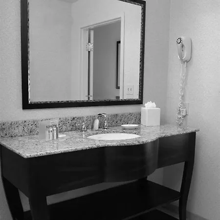 Hampton Manhattan/downtown- Financial District 3*