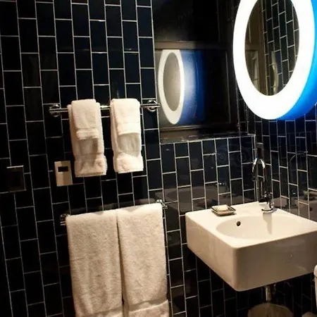 Hotel 6 Columbus Park 4*