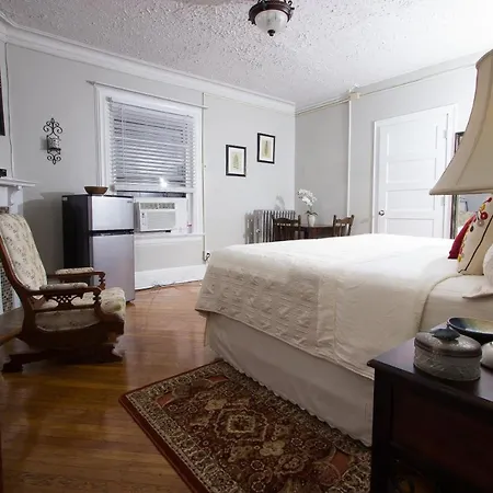 Bed & Breakfast A And Fayebed And Breakfast, Inc, 4*