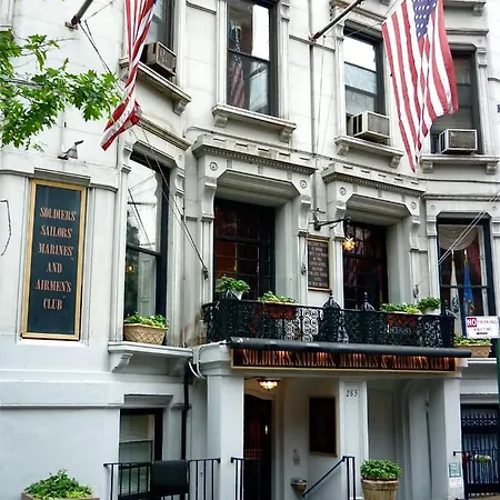 Inn Soldiers', Sailors', Marines', Coast Guard And Airmens' Club 2*