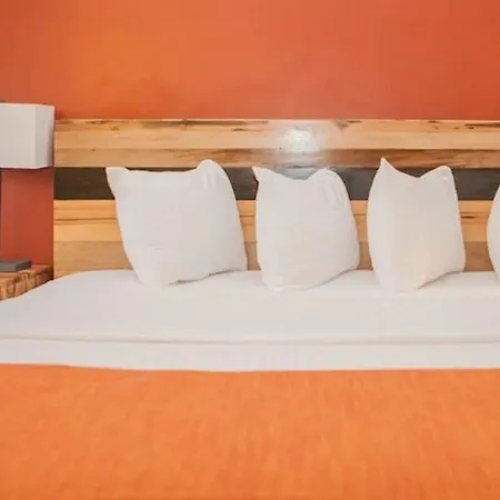 Ravel Trademark Collection By Wyndham Hotel