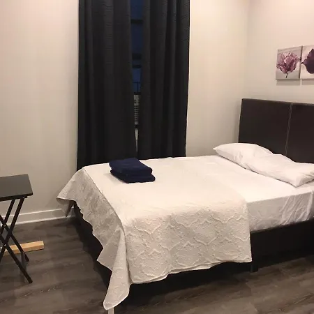 Private Bedroom In City Hostel *