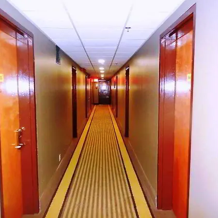 Super 8 By Wyndham Jamaica North Conduit 2* New York