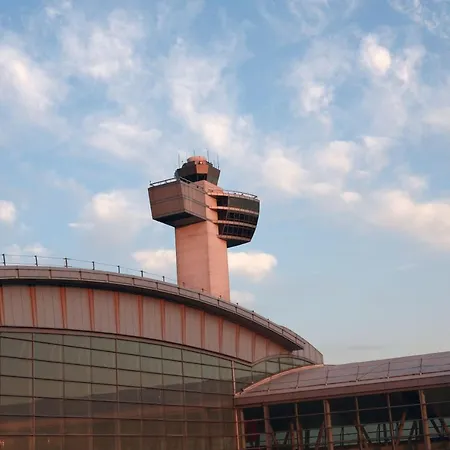 Express Kennedy Airport, An Ihg Hotel New York