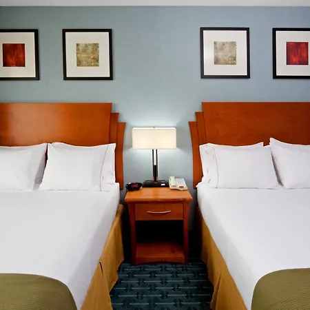 Hotel Express Laguardia Airport, An Ihg 3*