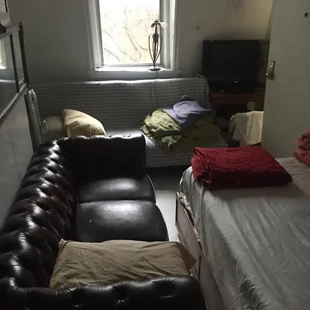 Guest house Private In Manhattan *