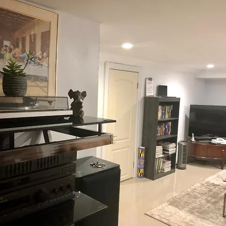 Apartment Hiddengemrosedale *