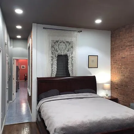 Dom-nyc Hide-a-way