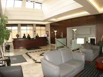 Hotel Fairfield By Marriott Jfk Airport 3*