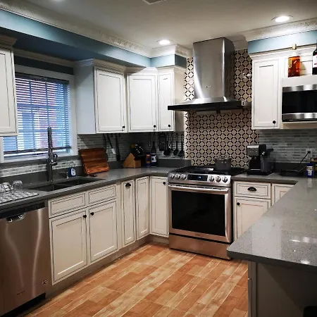 Luxury Hotel-style In Queens, Homestay New York