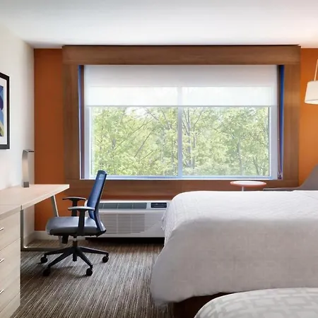 Express & Woodside Laguardia Airport 3*