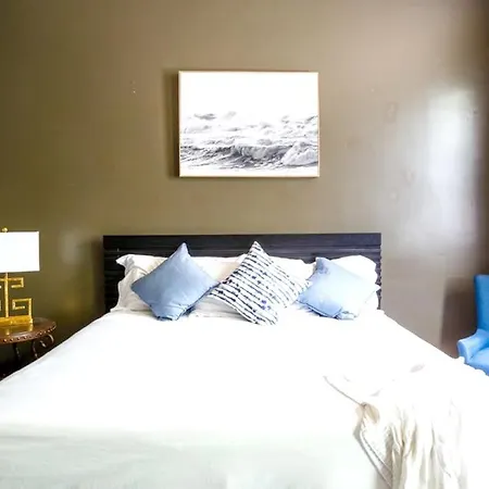 House With 5 Bedrooms In Manhattan With Enclosed Garden And Wifi New York