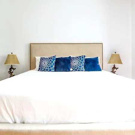 House With 5 Bedrooms In Manhattan With Enclosed Garden And Wifi *