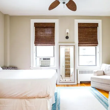 House With 5 Bedrooms In Manhattan With Enclosed Garden And Wifi * New York