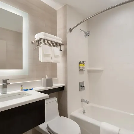 Express - Jamaica - Jfk Airtrain - Nyc By Ihg New York