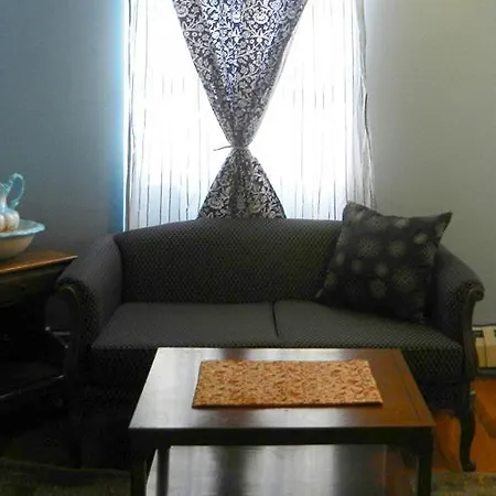 Efuru Guest house 3*
