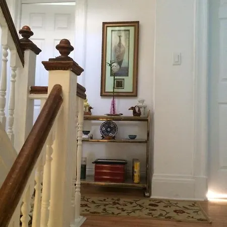 Classical American House Homestay New York