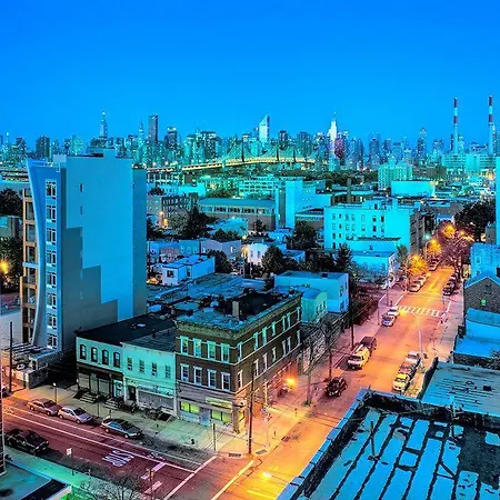 Vetiver / Manhattan Skyline Hotel 3*