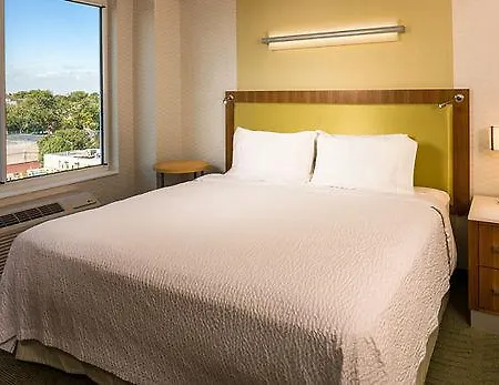 Springhill By Marriott Laguardia Airport Hotel 2*