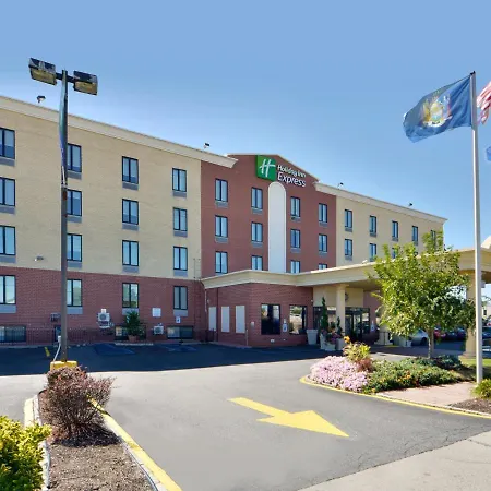 Hotel Express Kennedy Airport, An Ihg 3*