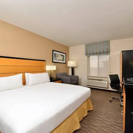 Express Kennedy Airport, An Ihg Hotel 3*
