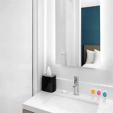 Hyatt Place Chelsea 4*