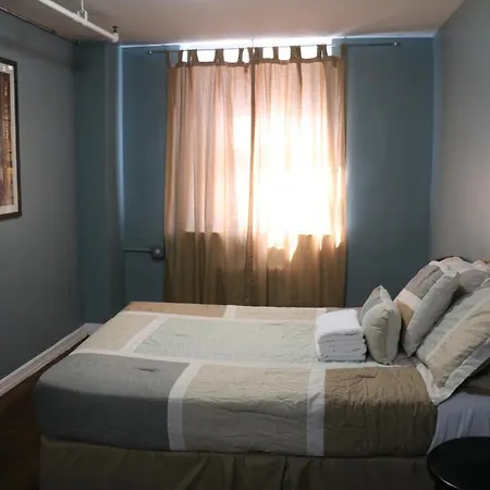 Chelsea International Hostel *