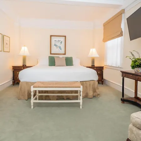 Hotel Roger Smith